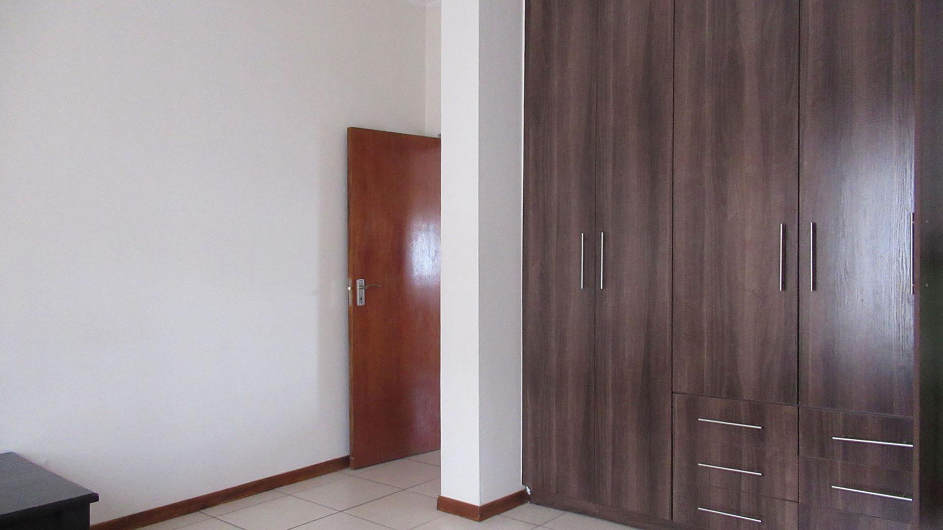 Bed Room 2 - 18 square meters of property in Elandspark