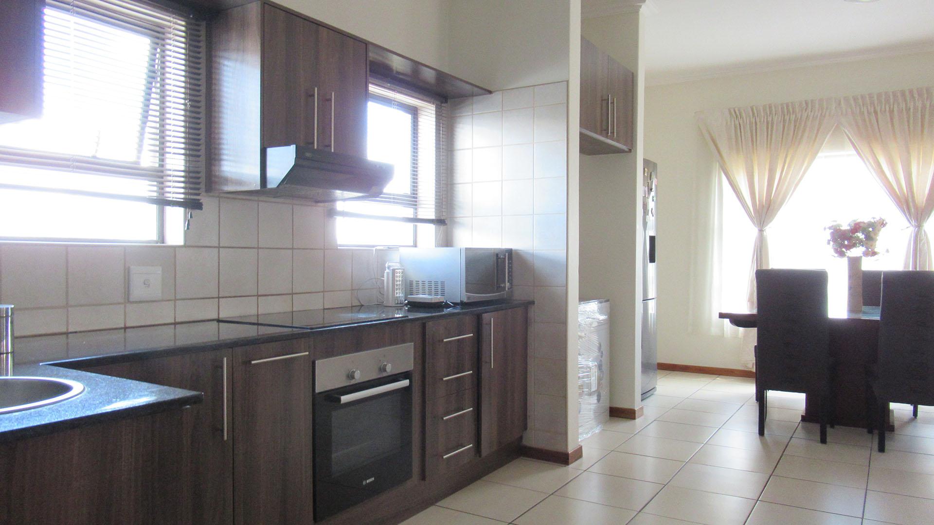 Kitchen - 18 square meters of property in Elandspark