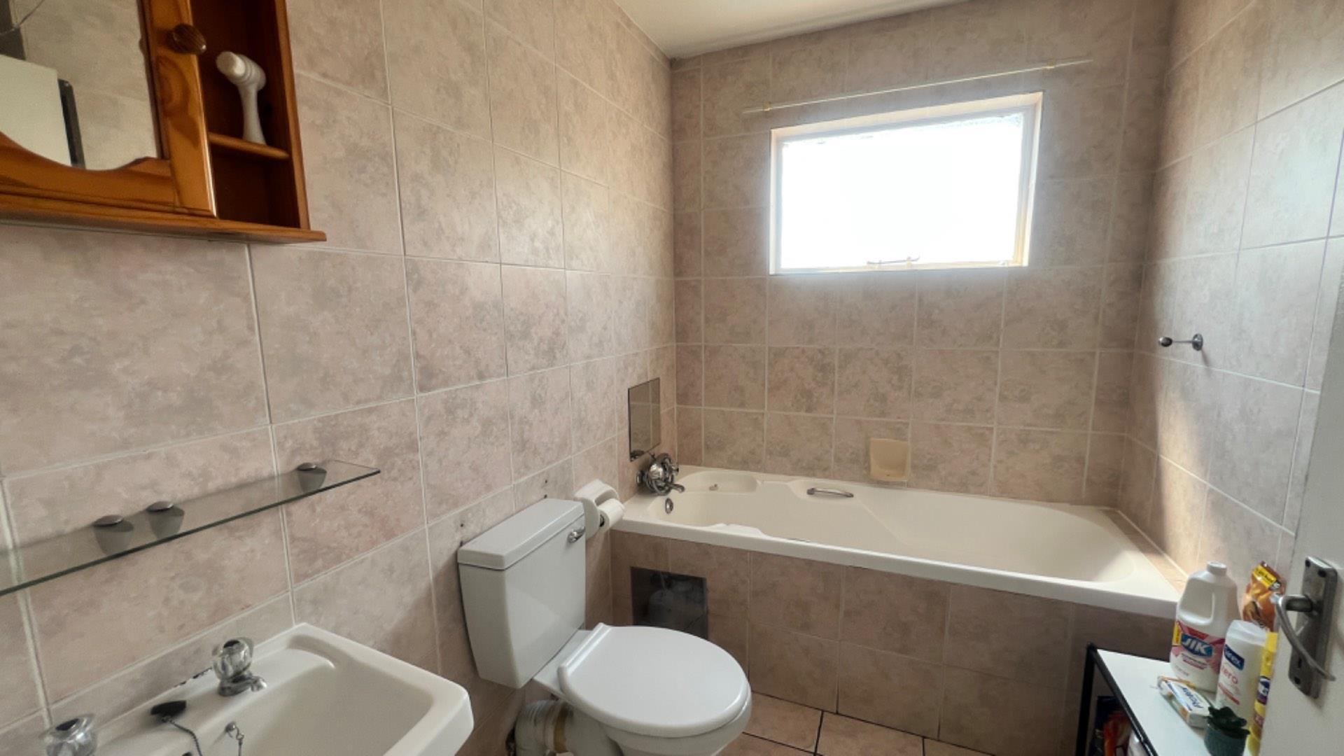  of property in Ridgeway