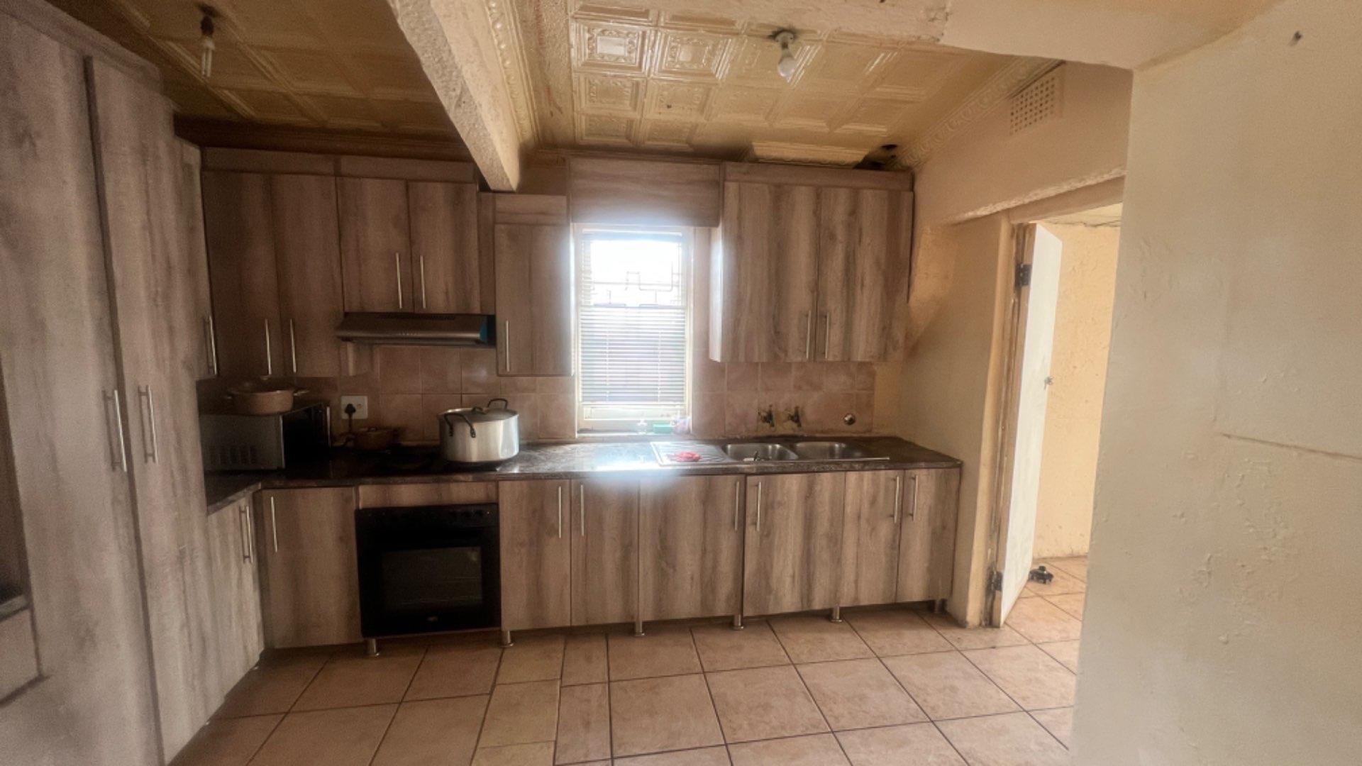  of property in Rosettenville