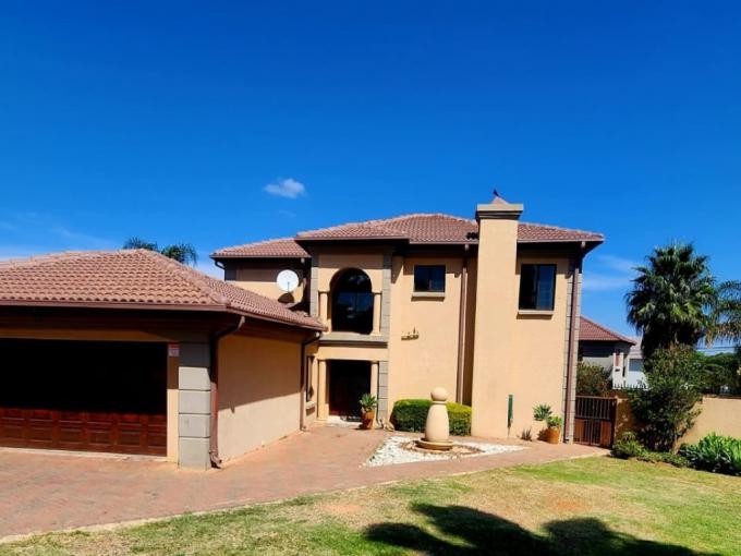 Commercial to Rent in Faerie Glen - Property to rent - MR698744