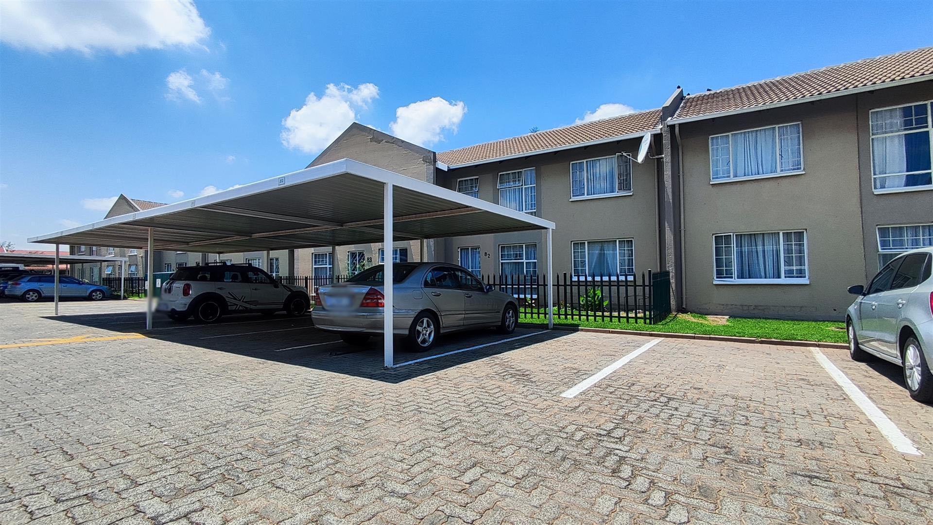 Front View of property in Ravenswood