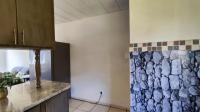 Kitchen - 8 square meters of property in Ravenswood
