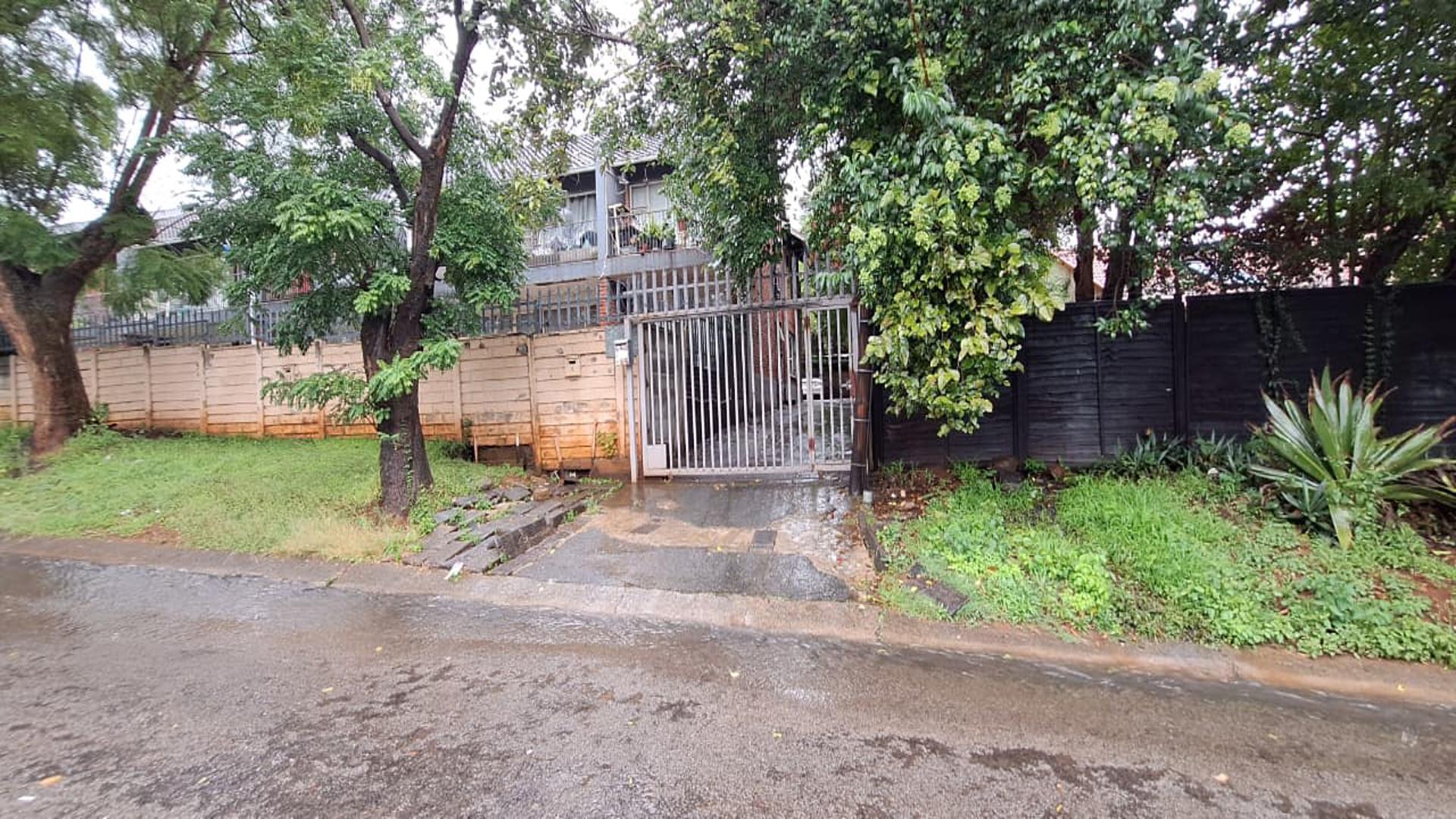 Front View of property in Windsor East