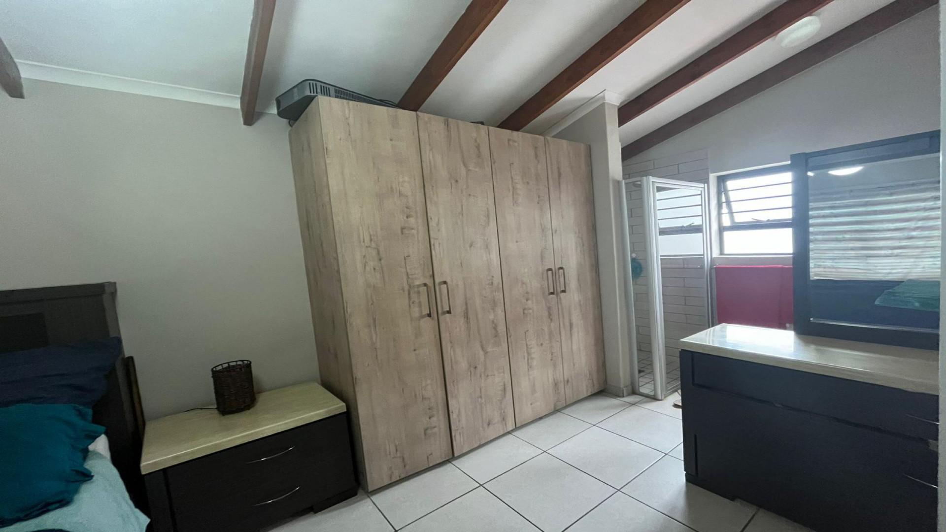 Main Bedroom of property in Waterkloof (Rustenburg)