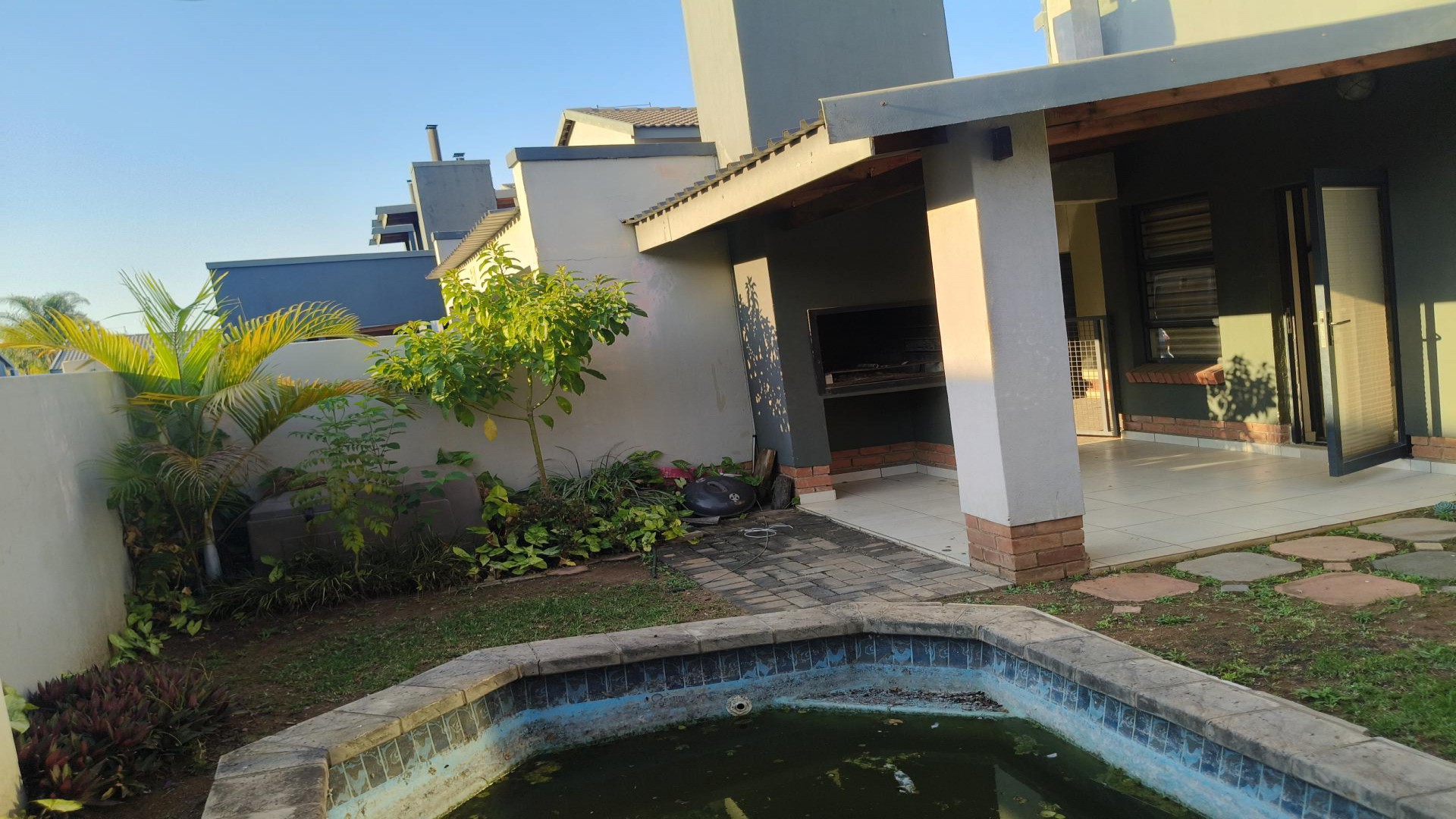 Swimming Pool of property in Waterkloof (Rustenburg)