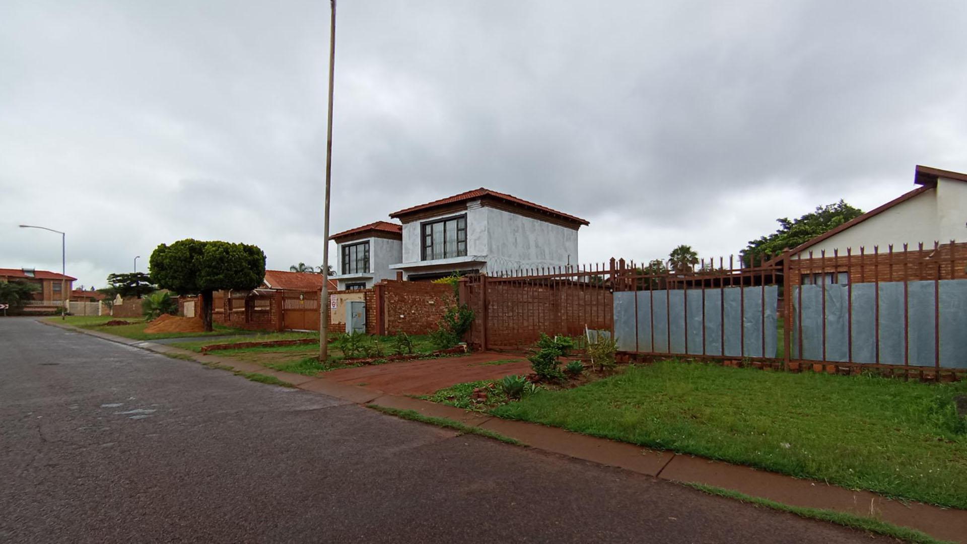 Front View of property in The Orchards
