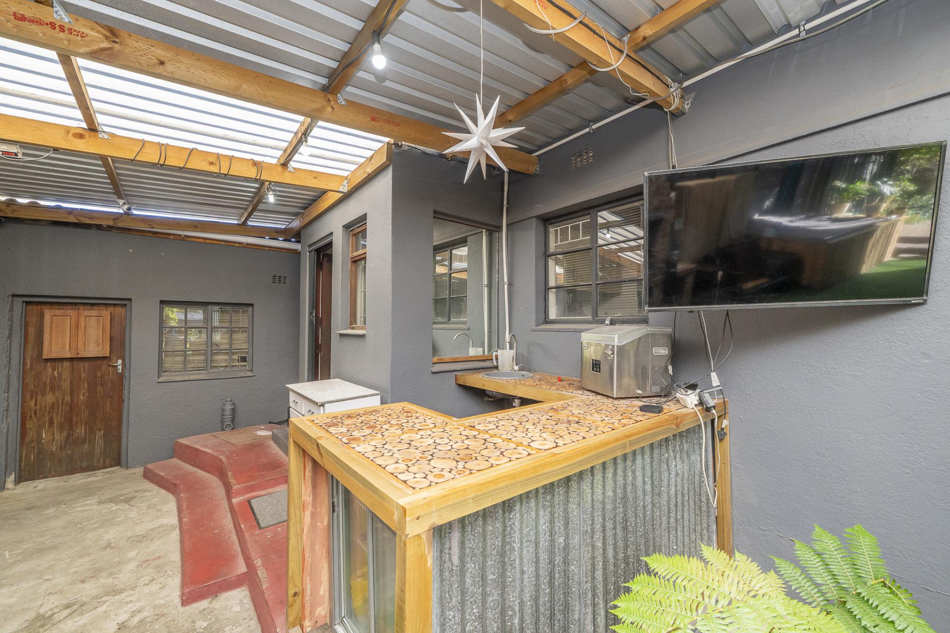  of property in Chrismar