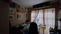 Bed Room 1 - 10 square meters of property in Helderkruin
