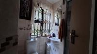 Bathroom 1 - 4 square meters of property in Helderkruin