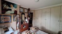 Main Bedroom - 17 square meters of property in Helderkruin