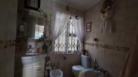 Main Bathroom - 8 square meters of property in Helderkruin