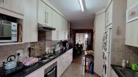 Kitchen - 14 square meters of property in Helderkruin
