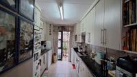 Kitchen - 14 square meters of property in Helderkruin