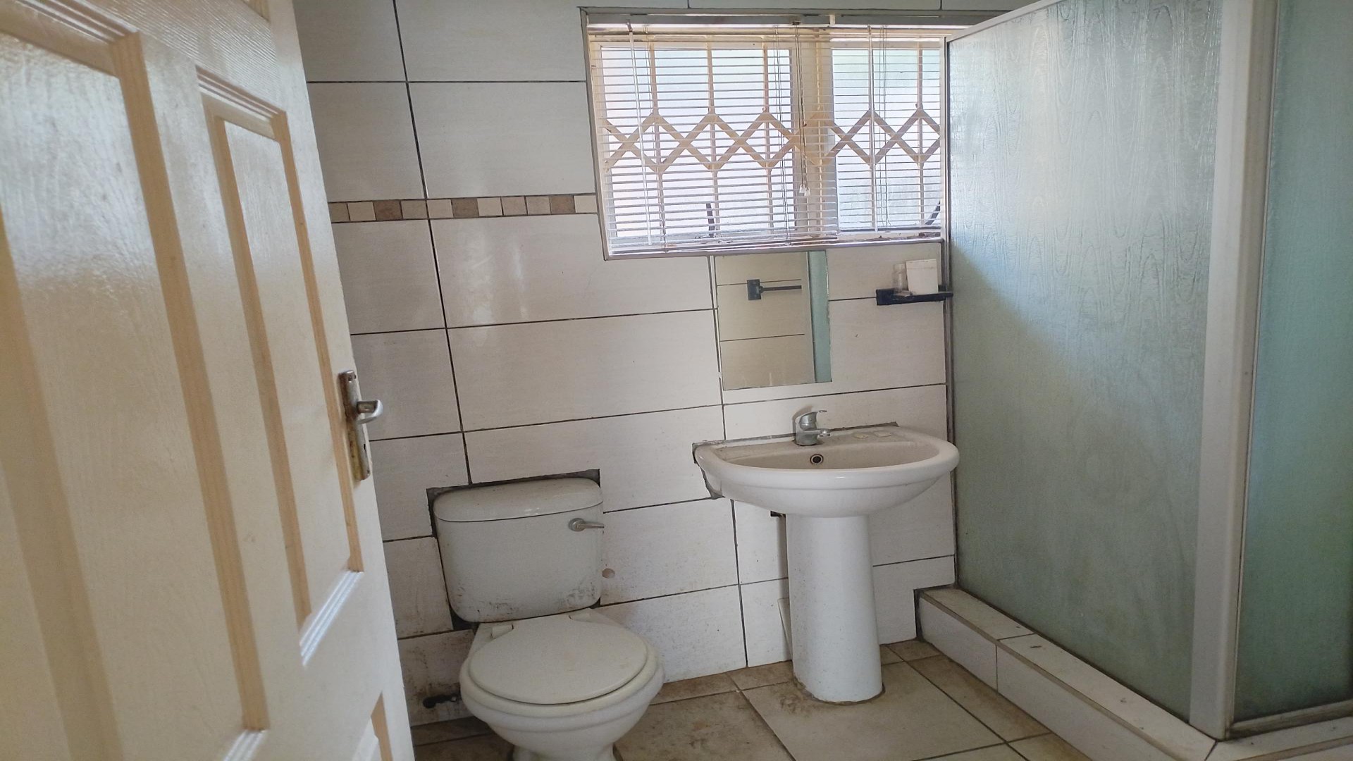 Bathroom 1 of property in Kingsburgh