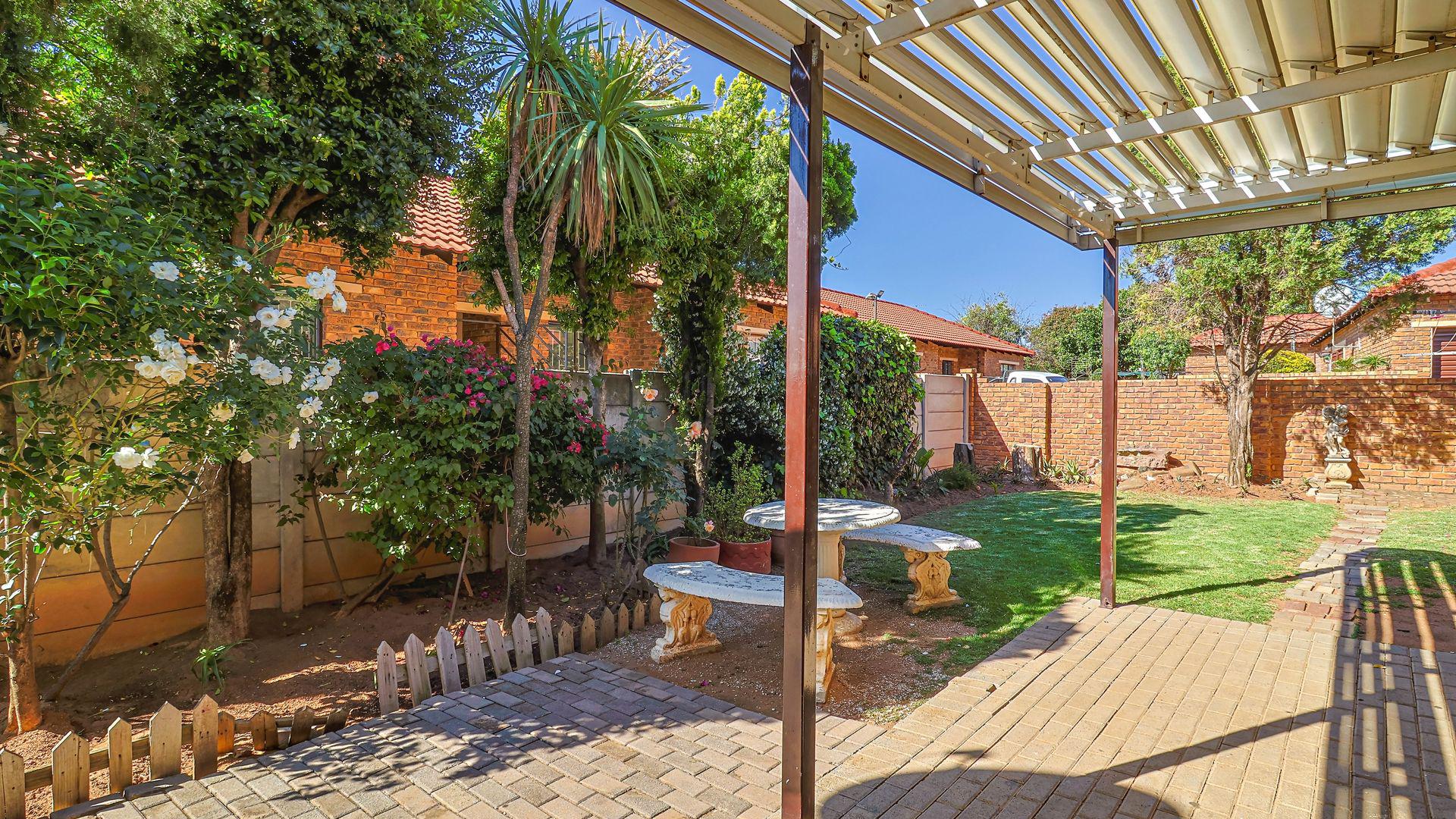  of property in Radiokop