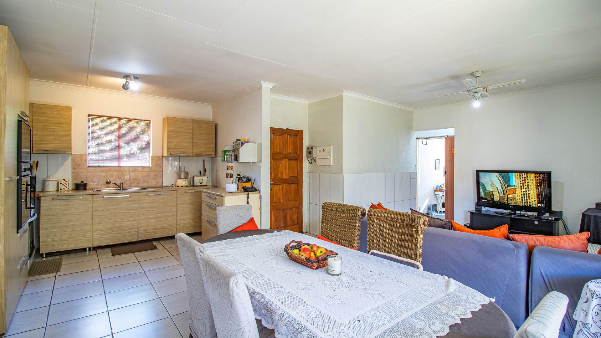  of property in Radiokop