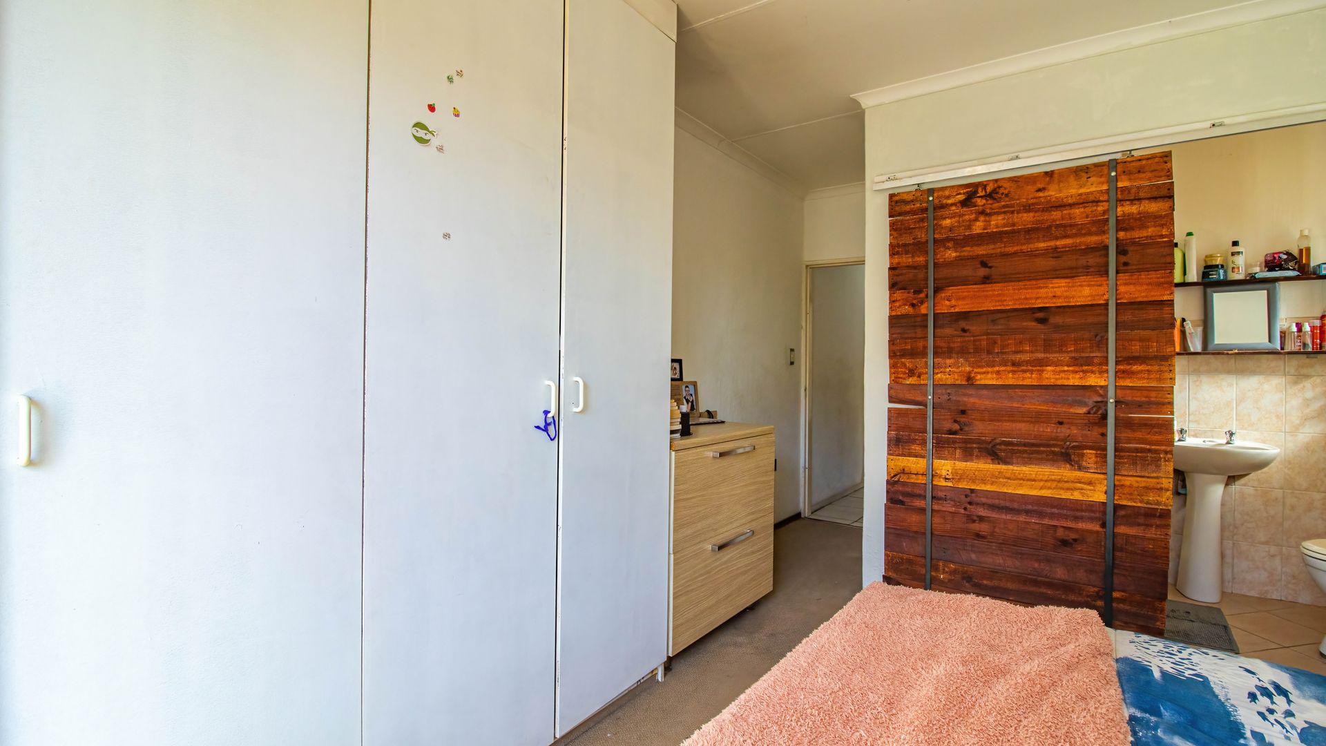  of property in Radiokop