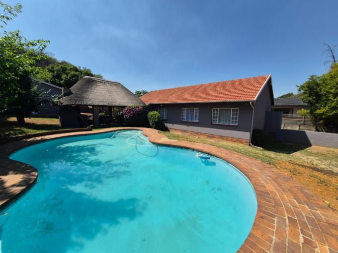 3 Bedroom House for Sale For Sale in Mulbarton - MR698819