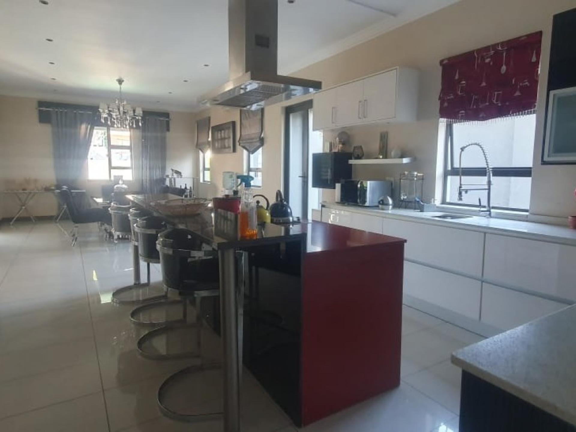  of property in Woodmead