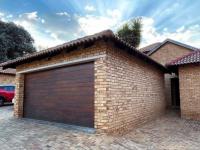  of property in Glenvista