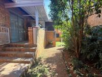  of property in Glenvista