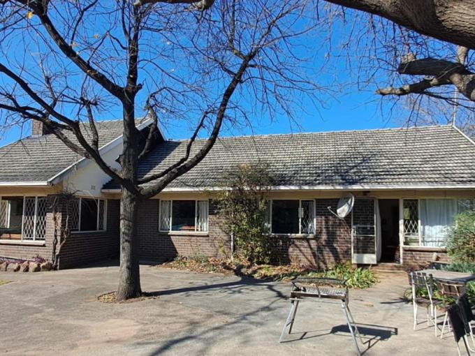 3 Bedroom House for Sale For Sale in Brackenhurst - MR698856