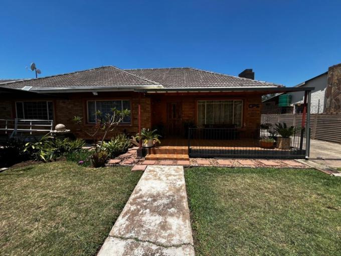 3 Bedroom House for Sale For Sale in New Redruth - MR698861