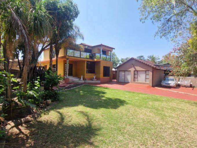 5 Bedroom House for Sale For Sale in Brackendowns - MR698862
