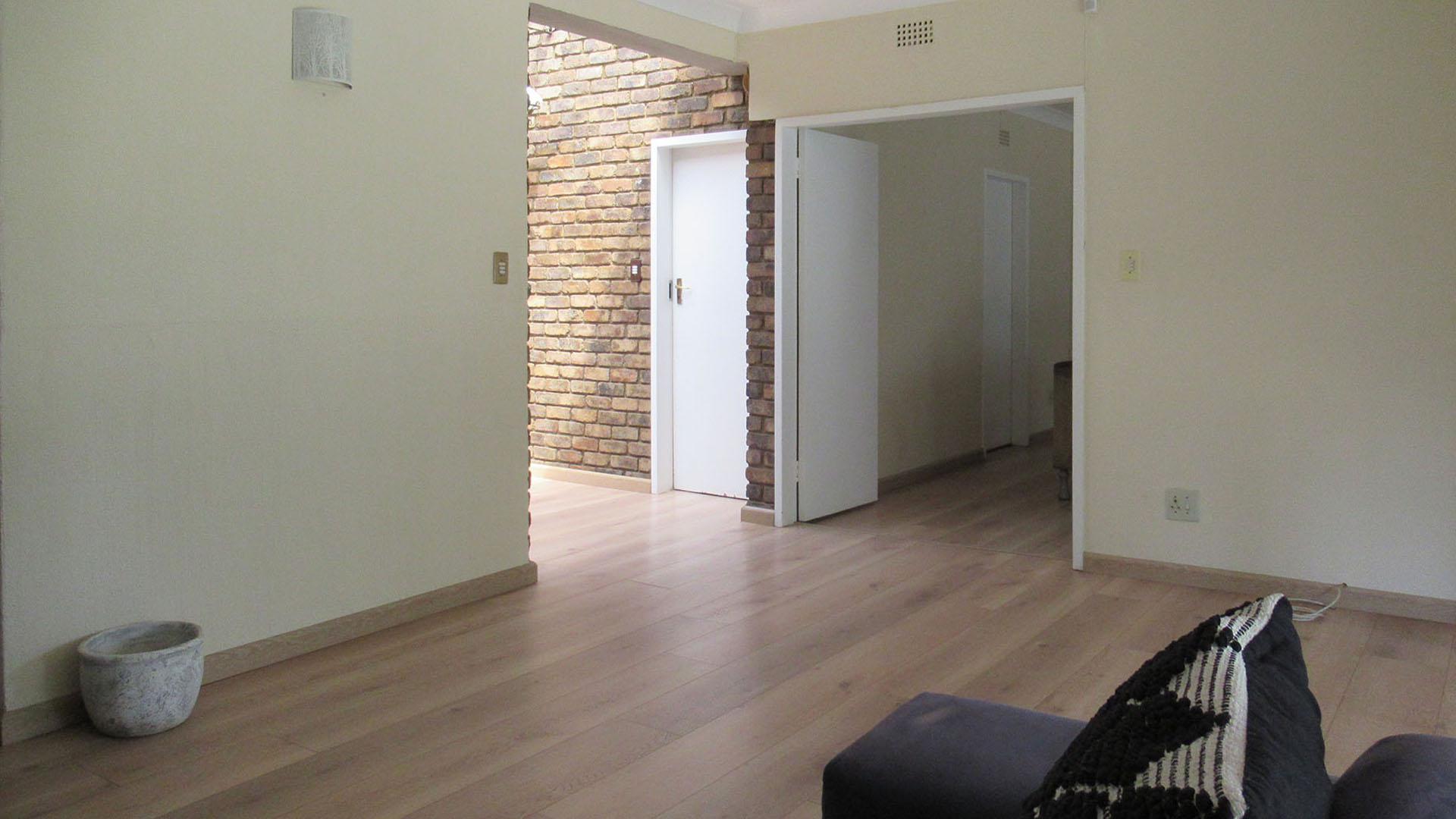 Lounges - 44 square meters of property in Ferndale - JHB