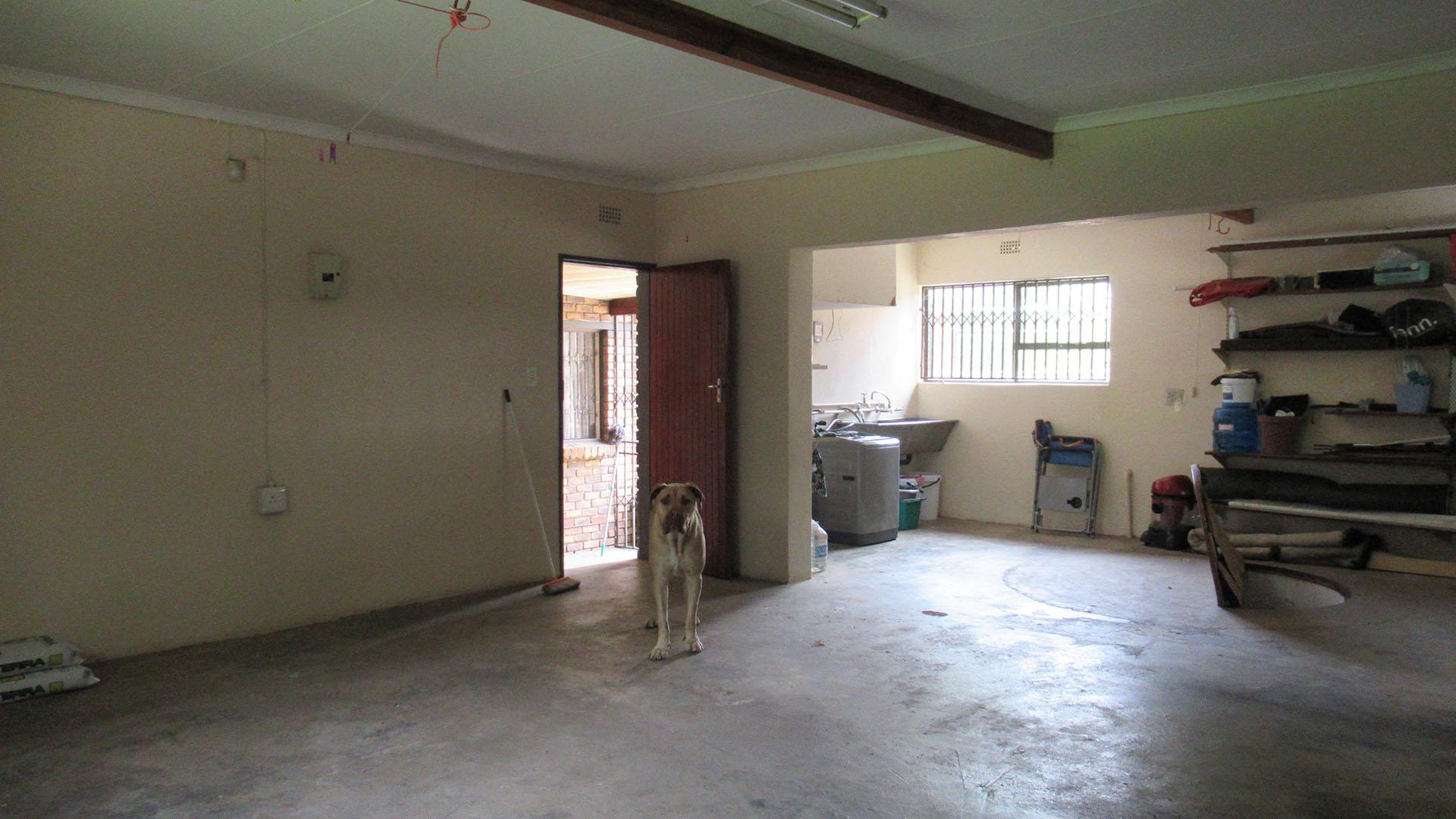 Spaces - 10 square meters of property in Ferndale - JHB