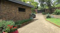 Patio - 47 square meters of property in Ferndale - JHB