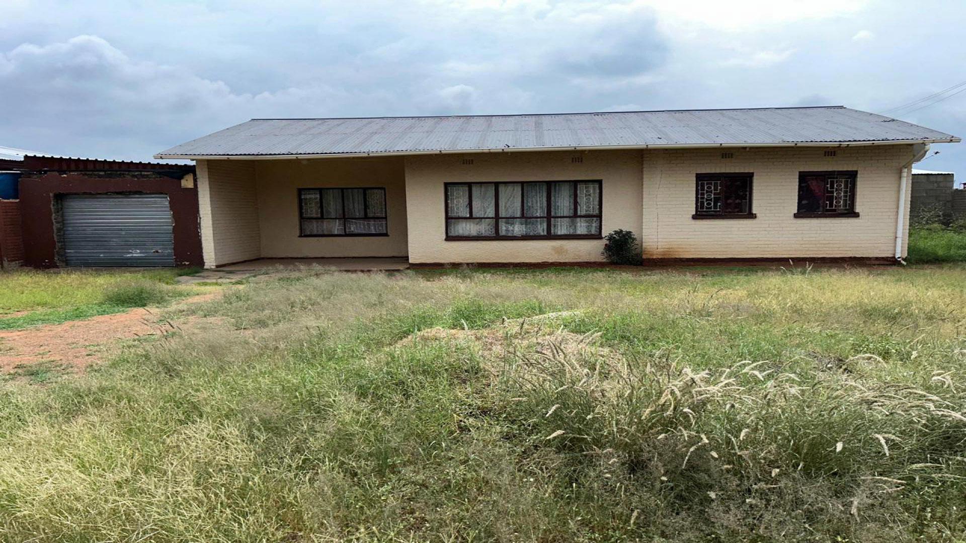 Front View of property in Kimberley