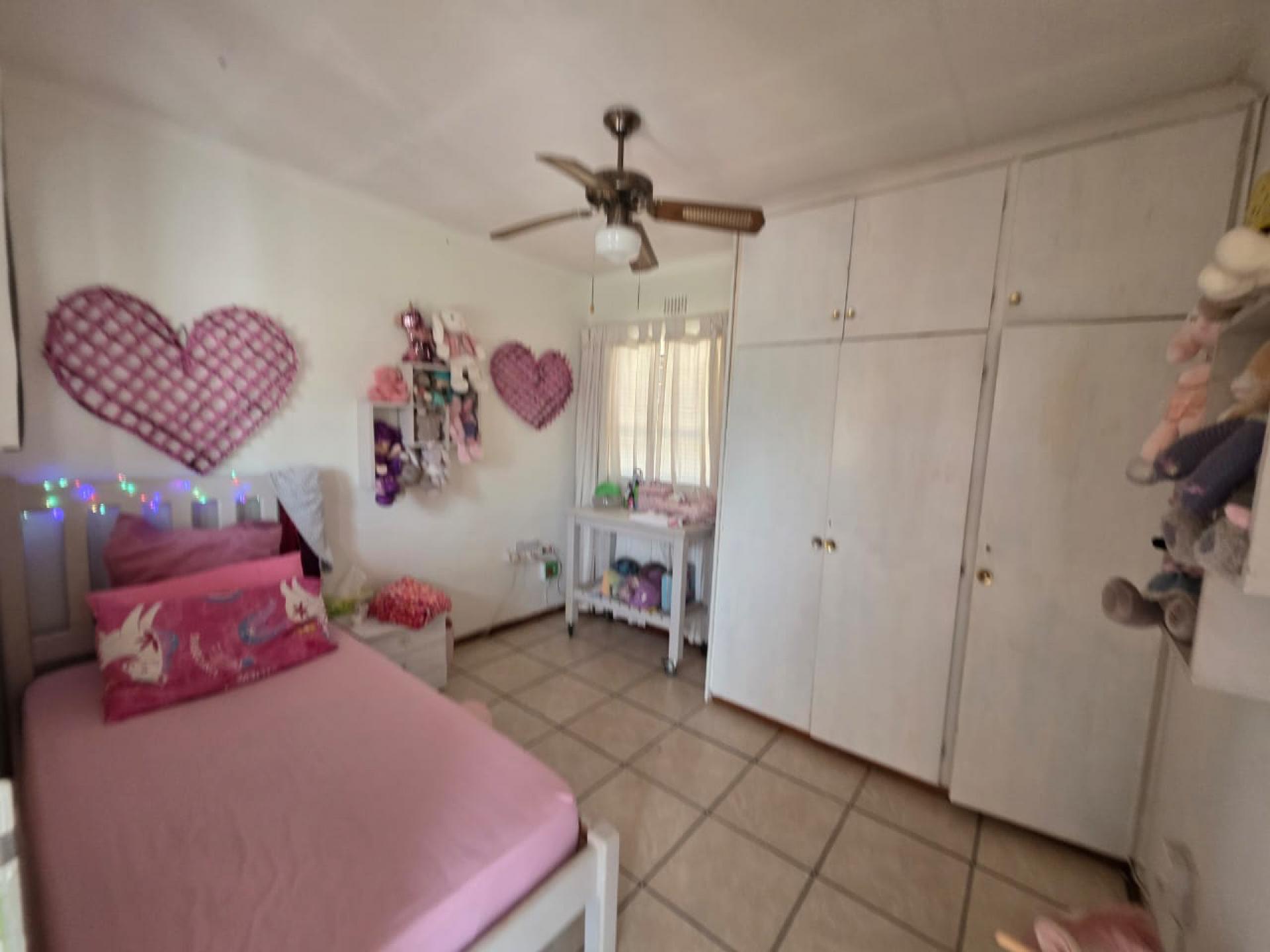  of property in Roodekrans