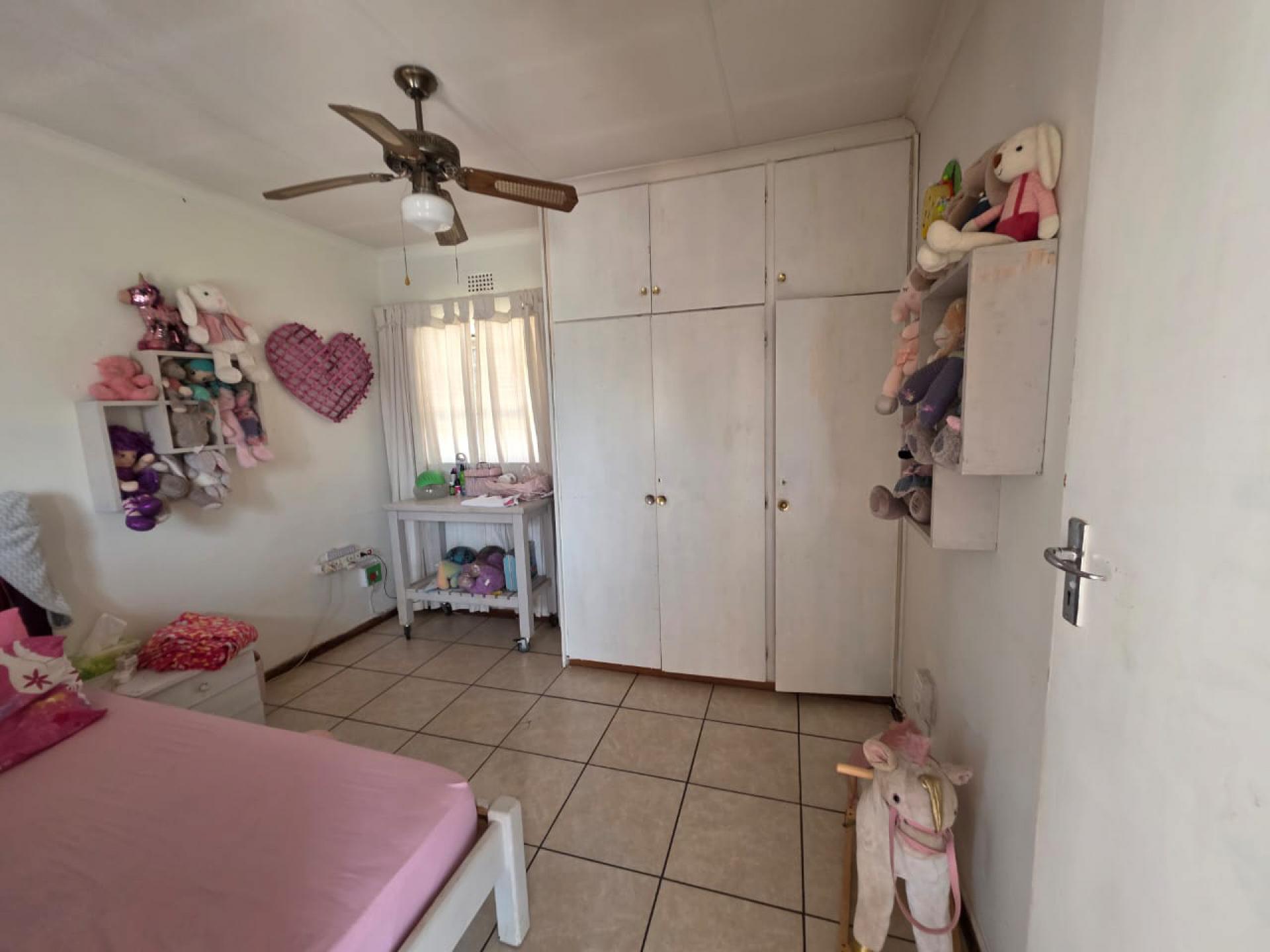  of property in Roodekrans