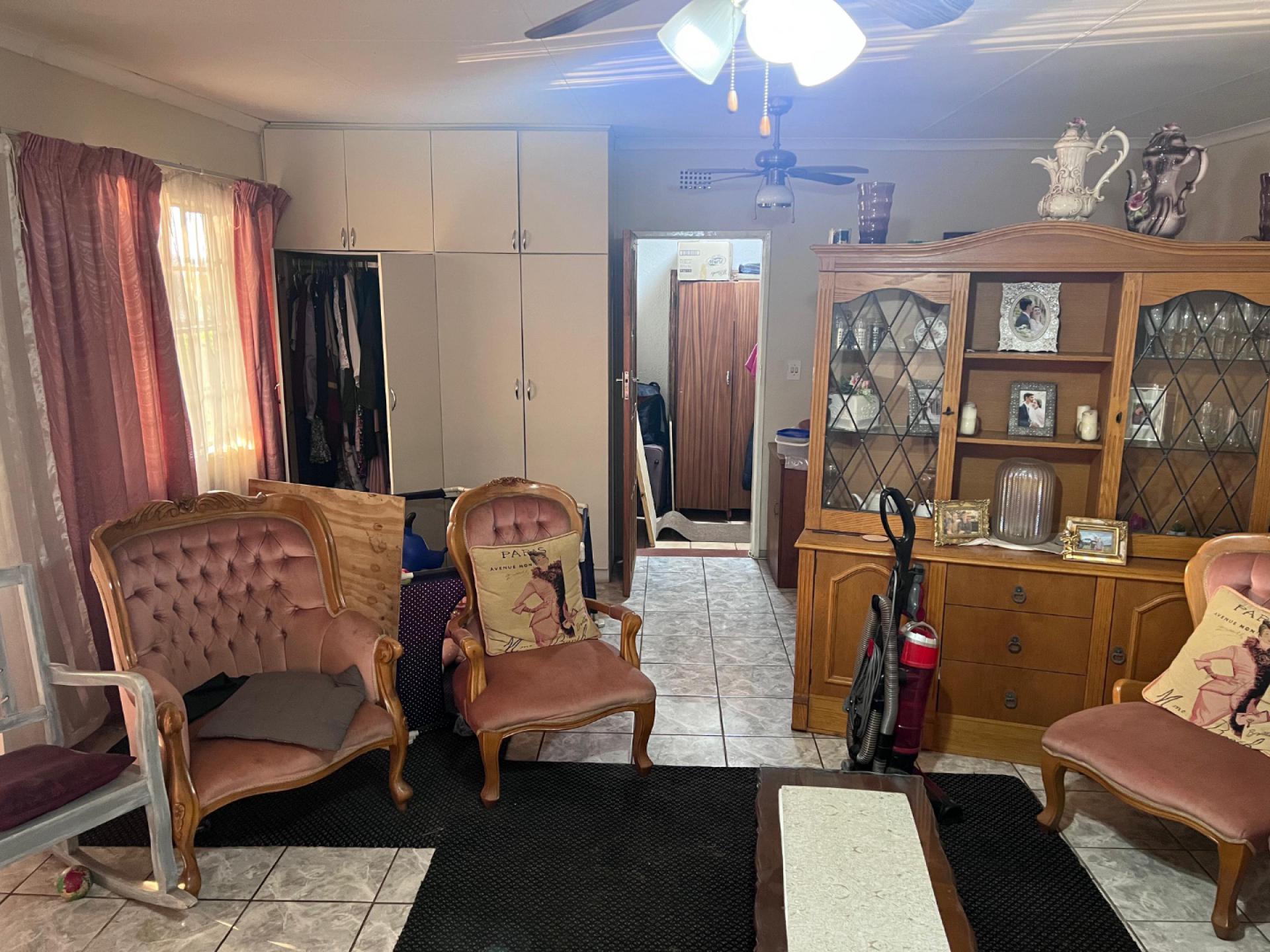  of property in Roodekrans