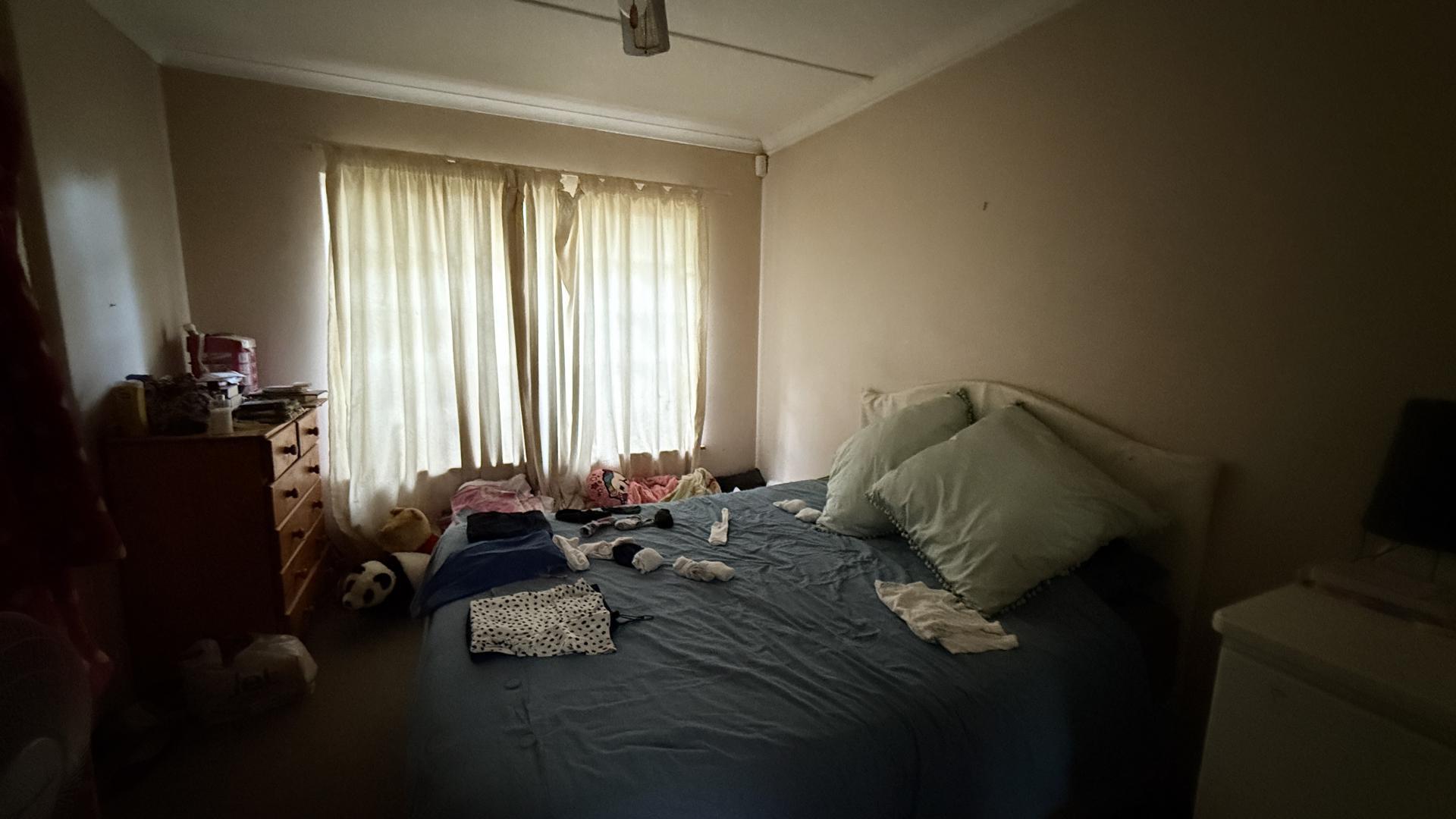 Bed Room 1 of property in Howick