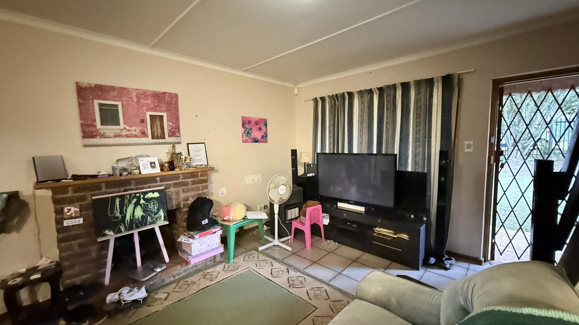 Lounges of property in Howick