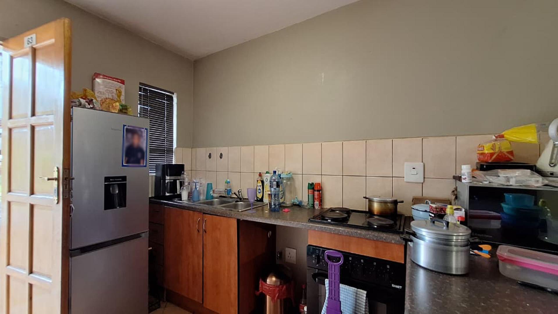 Kitchen - 7 square meters of property in Pollak Park