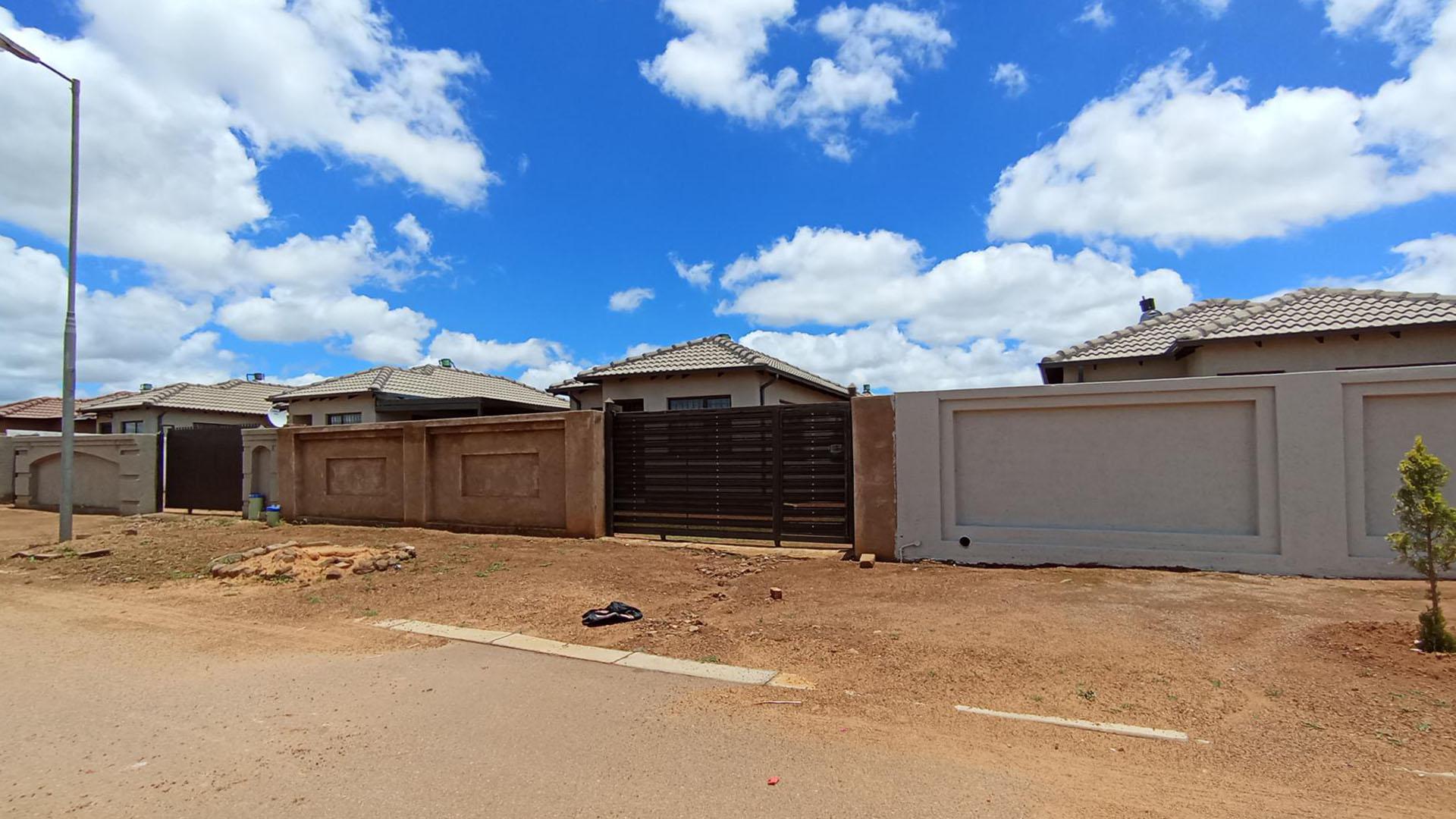 Front View of property in Soshanguve East