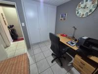  of property in Glenvista