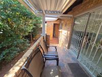  of property in Glenvista