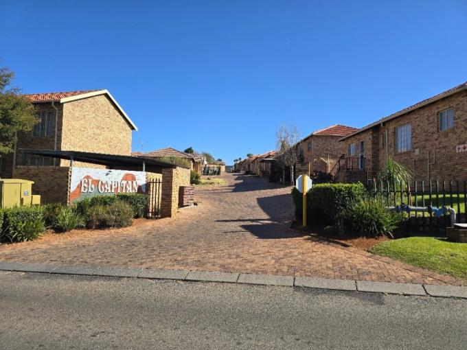 3 Bedroom Simplex for Sale For Sale in Elandspark - MR698948