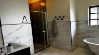 Bathroom 1 of property in Benoni
