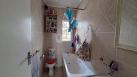 Bathroom 1 - 5 square meters of property in Radiokop
