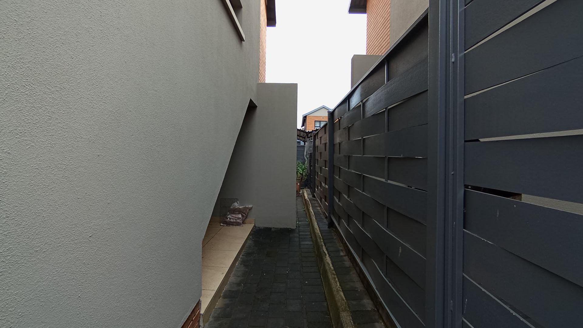 Backyard of property in Derdepoortpark