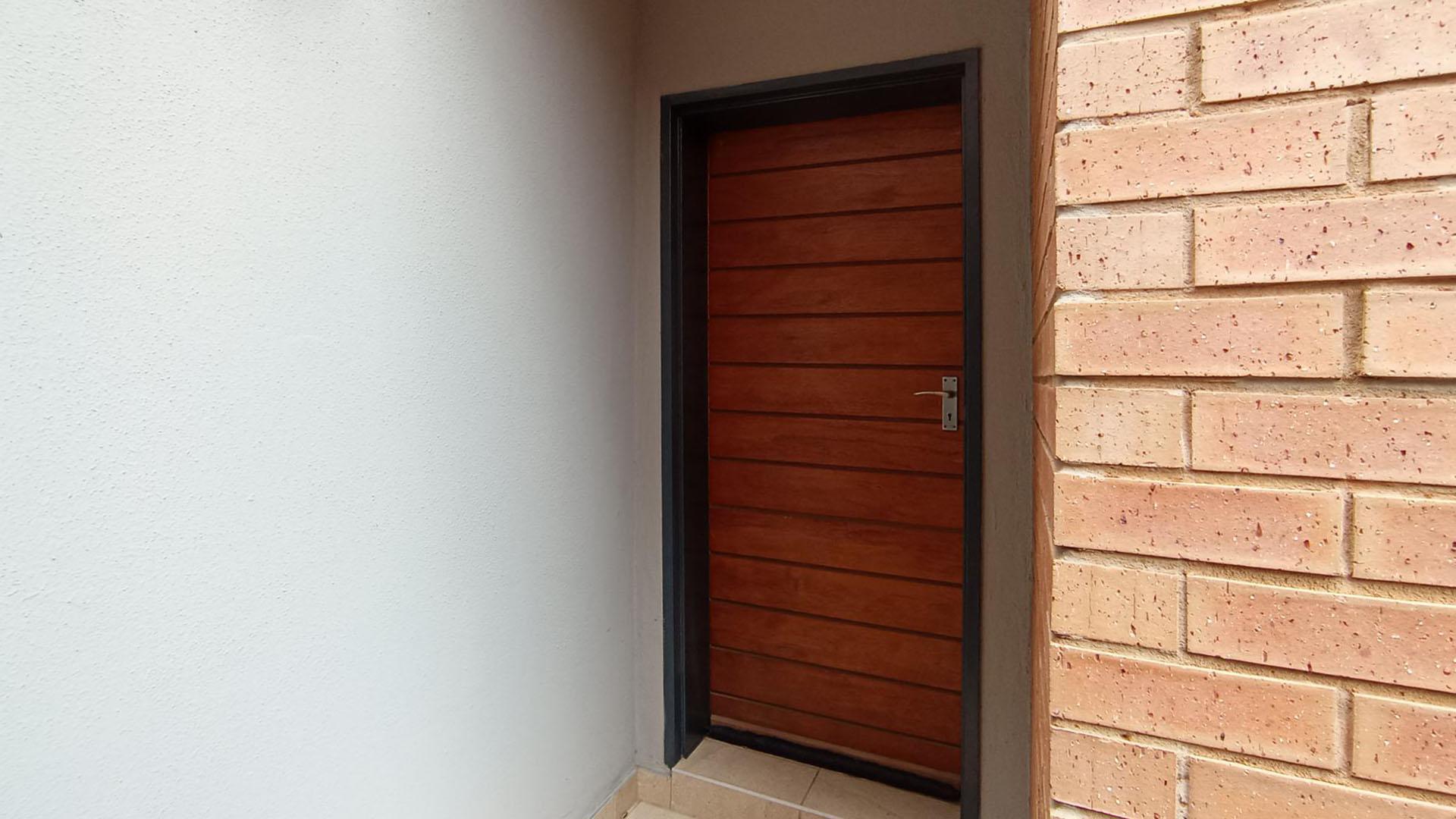 Backyard of property in Derdepoortpark