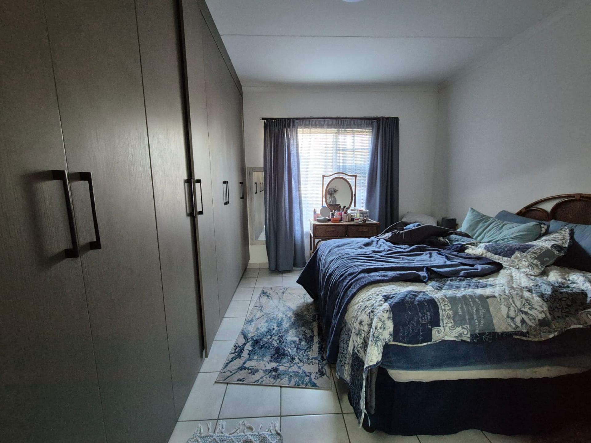  of property in Sunnyridge 