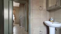 Bathroom 1 - 5 square meters of property in Montana Tuine