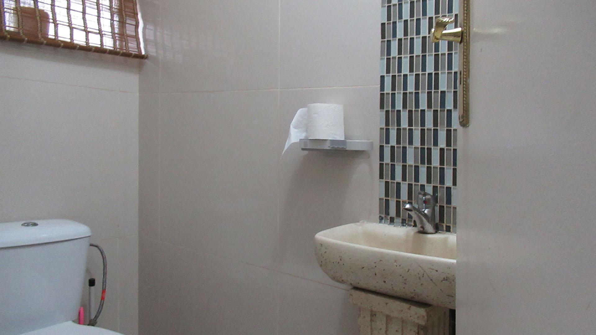 Guest Toilet - 3 square meters of property in Blackheath - JHB